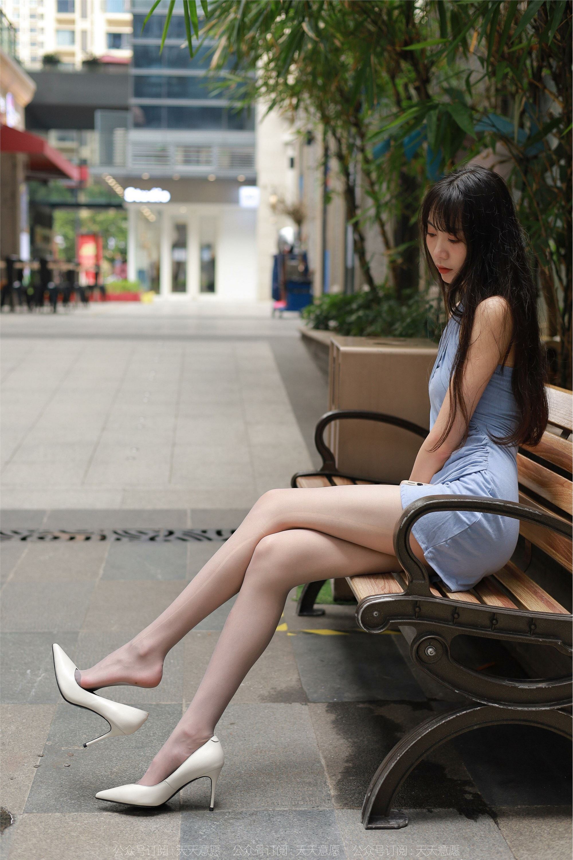 IESS异思趣向 2022.06.07 丝享家 1110：团团《灰丝蓝色短裙》